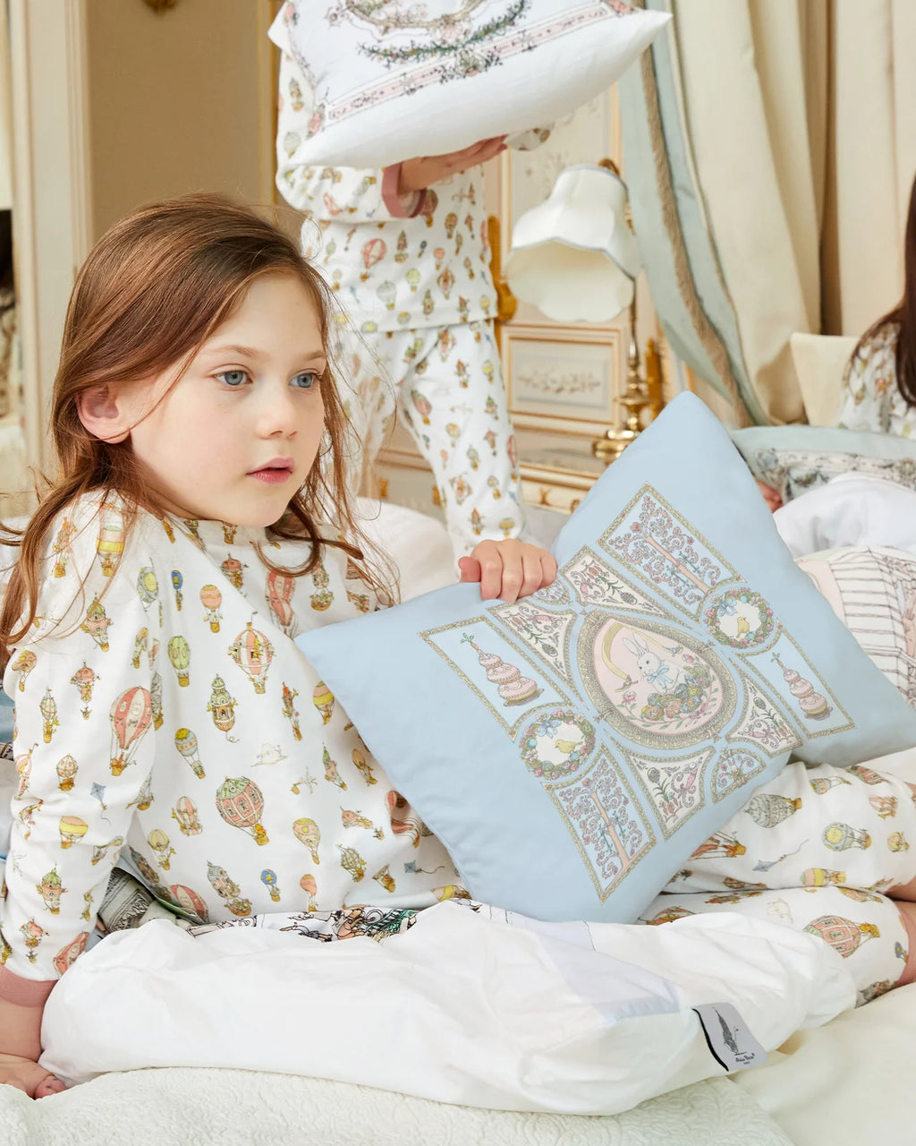 Atelier Choux 邦尼與彩蛋枕頭